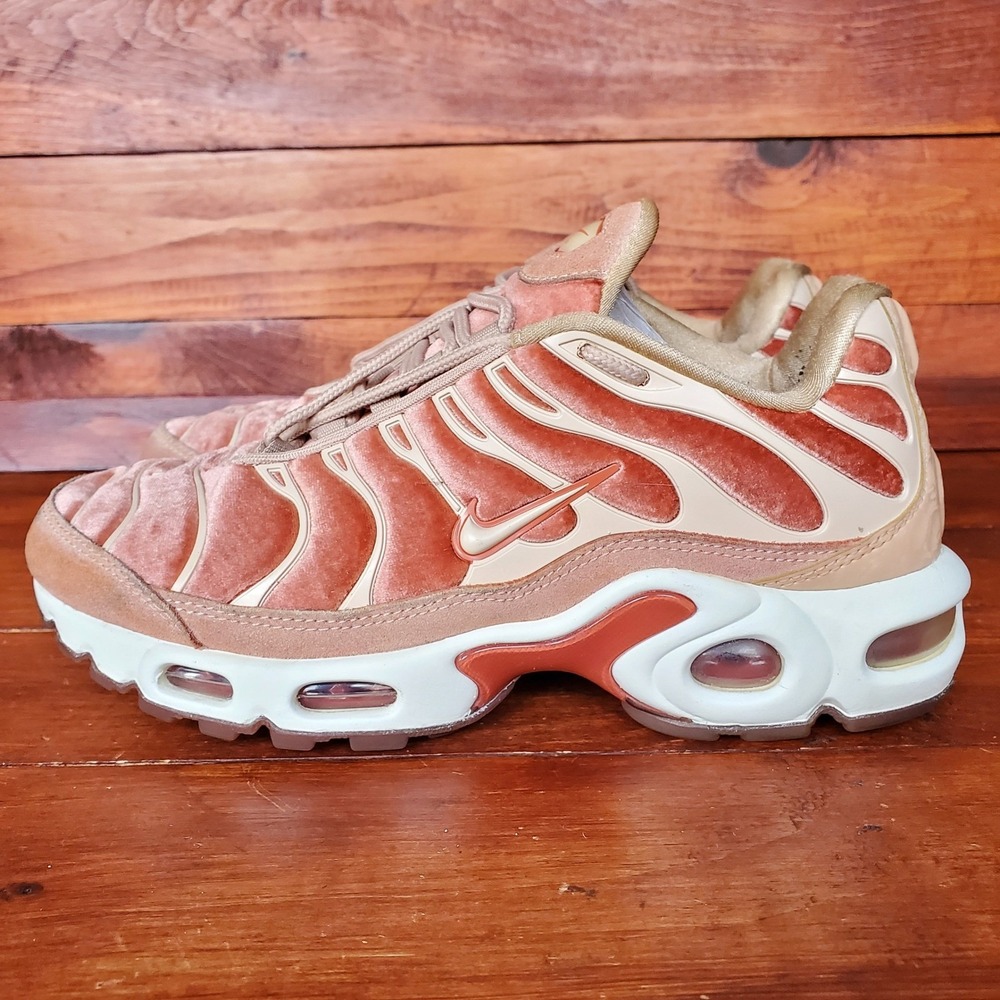 Nike Air Max‎ Plus Shoes Women 6.5 Velvet Dusty Pink AH6788-201